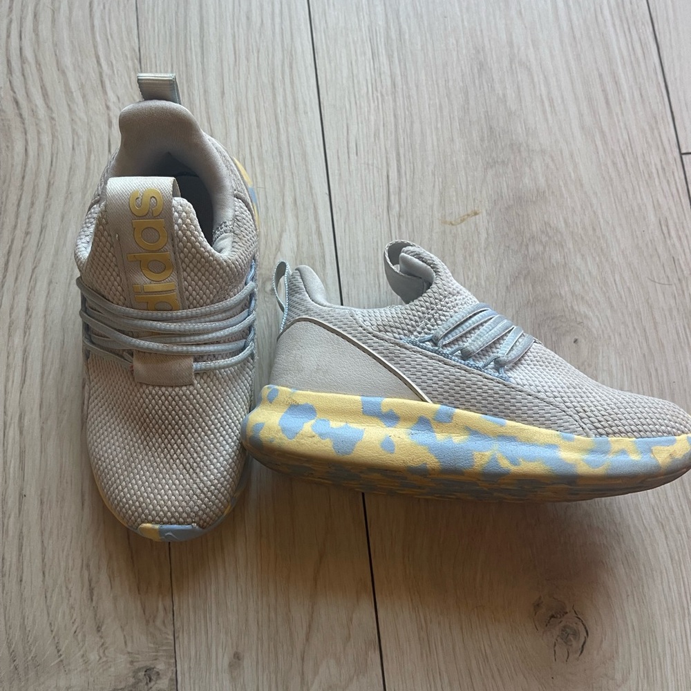 Adidas Kids Sneakers - Light Gray and Soft Yellow